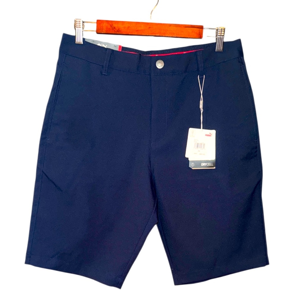 Mens PUMA athletic Navy Shorts. NWT size 32